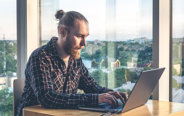 بهترین نسخه ویندوز 10 برای سیستم های ضعیف + 4 نسخه ویندوز 10